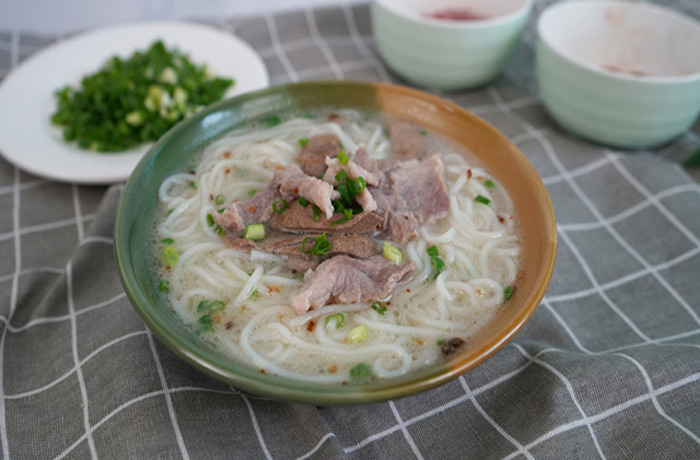 精河原味汤粉王培训